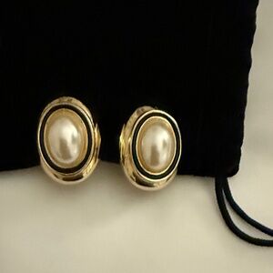 Elegant Gold and Faux Pearl Earrings
